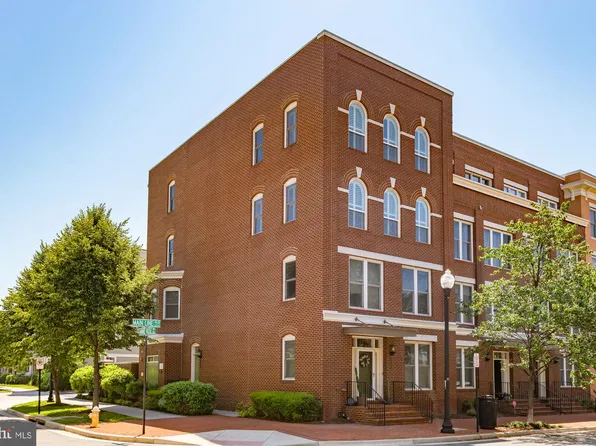 701 Annie Rose Ave, Alexandria, VA 22301