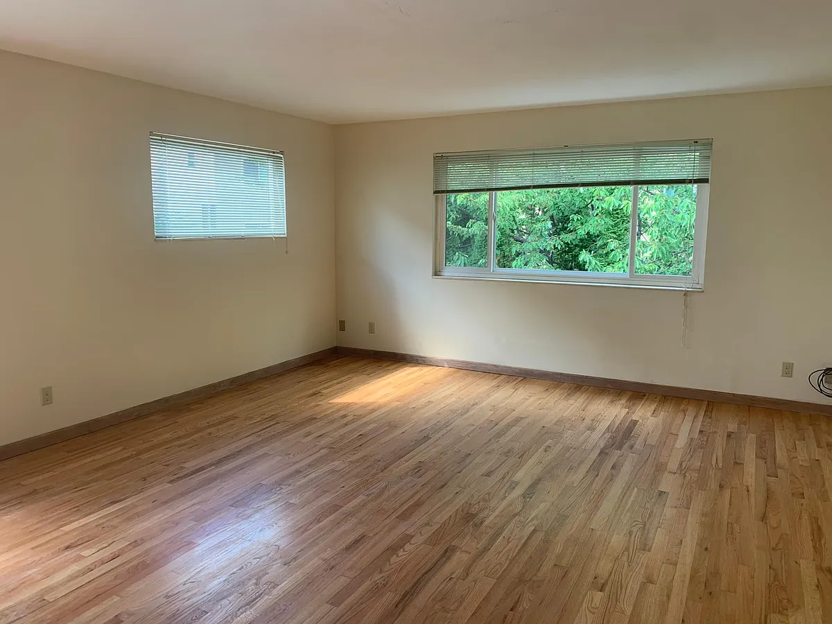 Building Photo - 1524 NW 52nd St #5