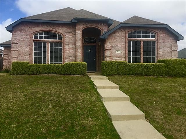 1st image of 612 Primrose Ln