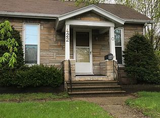 422 S Dixon Ave, Dixon, IL 61021