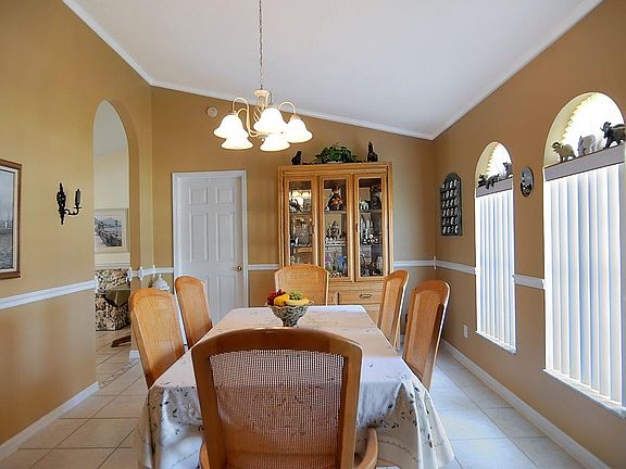 5th image of 946 Spanish Wells Dr