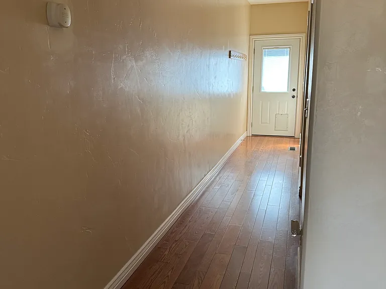 1630 Gateway Dr #4 — Photo 4