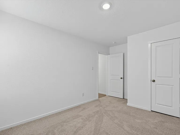 1328 Alfred St — Photo 5