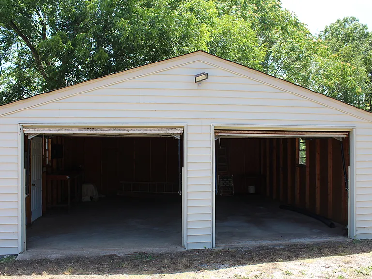 3841 N Highway 101 — Photo 21
