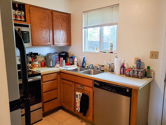 3rd image of 725 Aztec Dr #1