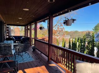 35 Bates Park Ave, Beverly, MA 01915