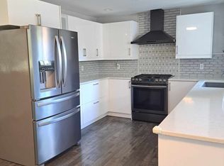 3884 Edgewood Dr, North Bend, OR 97459