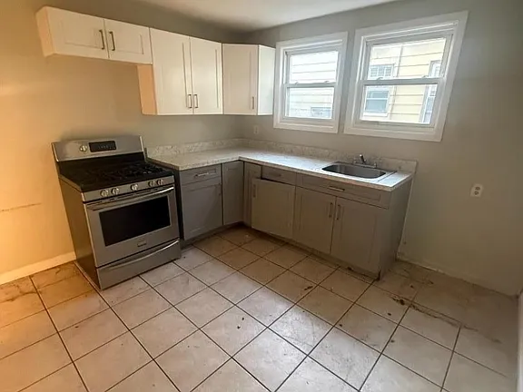 3 Bedrooms at 229 Alexander #2, Newark NJ — photo 1