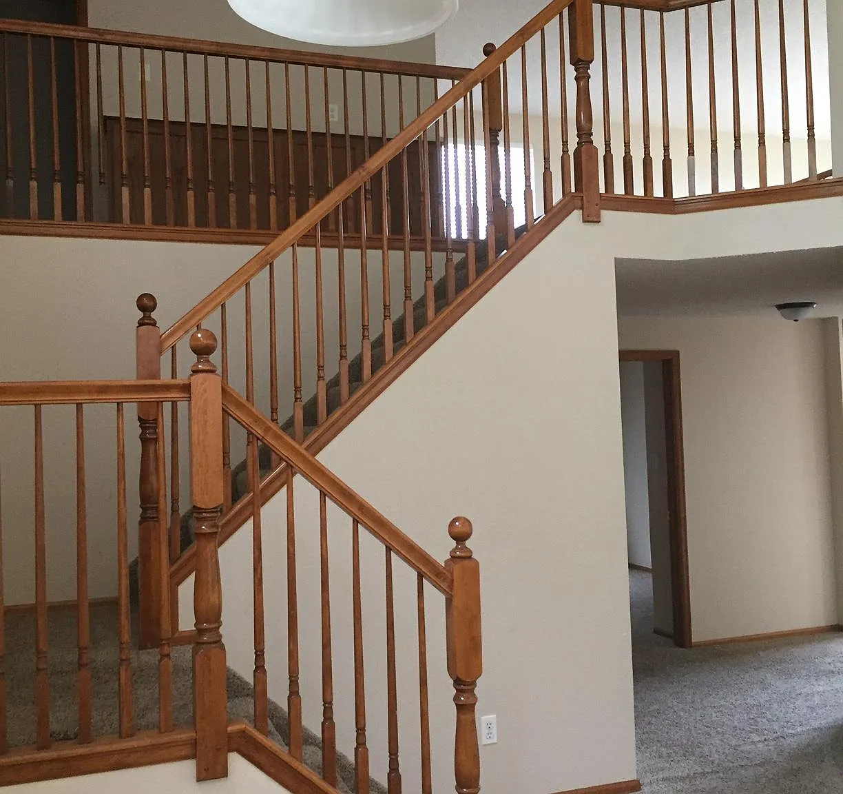 3 bed, 2678 sqft, $3,200 — Photo 3