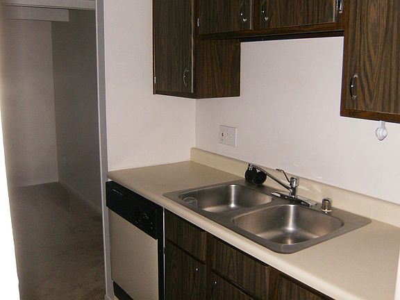 3rd image of 4326 Villa Dr Unit 9