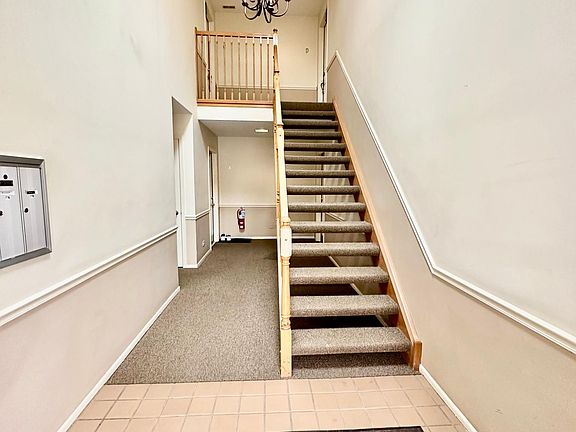 2nd image of 2869 Meadow Ln