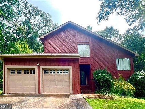 2nd image of 2704 Valley Hill Dr