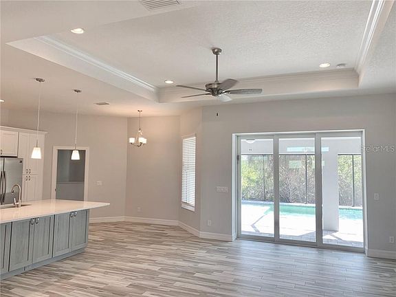 3rd image of 2490 Perez Ct