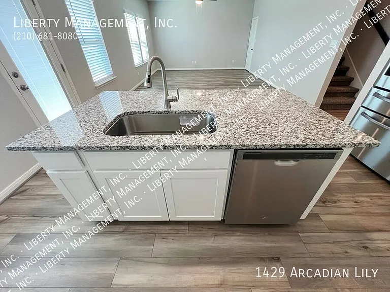 1429 Arcadian Lily — Photo 18