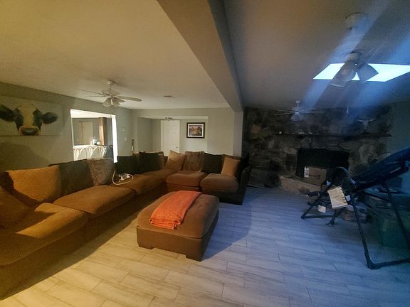 2nd image of 85 E Shelbourne Ave