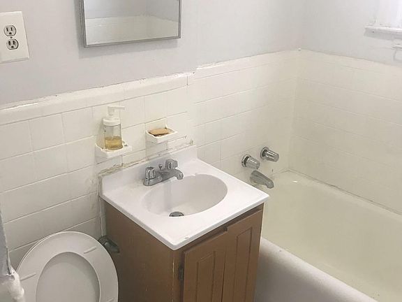 4th image of 18915 37th Ave #15S