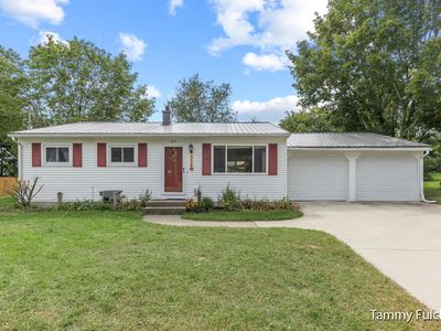 324 Stadium Dr, Middleville, MI, 49333
