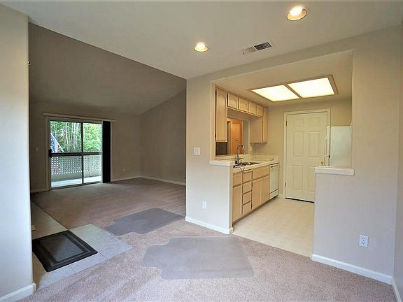 5th image of 5961 Lake Hennessy Ct