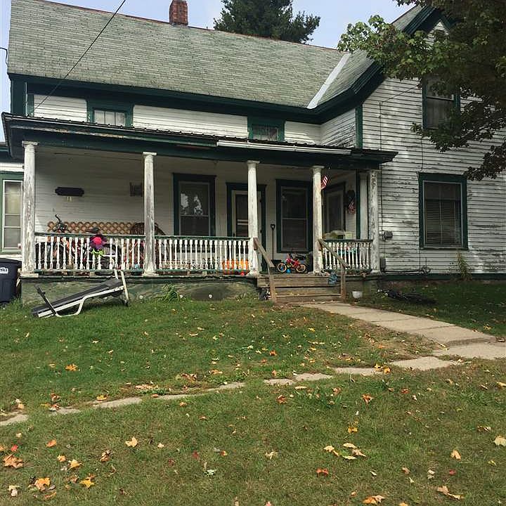 2nd image of 211 King St