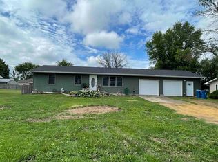 134 Park Ave, Charlotte, IA 52731