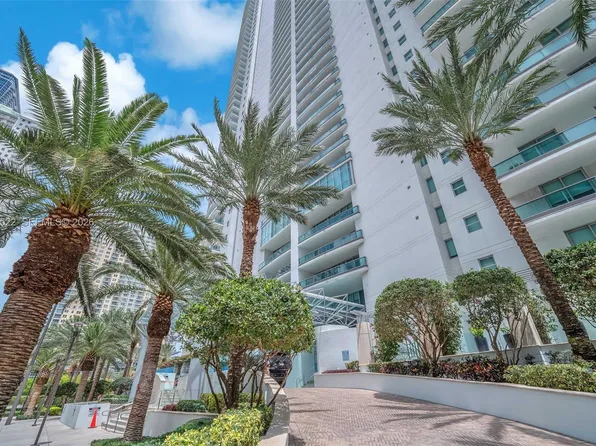 1331 Brickell Bay Dr, Miami, FL