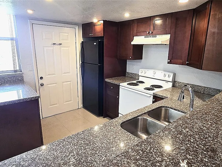 5335 NW 10th Ct #307 — Photo 4