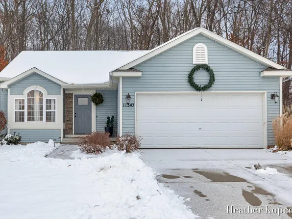 11347 Trent St SE, Lowell, MI 49331