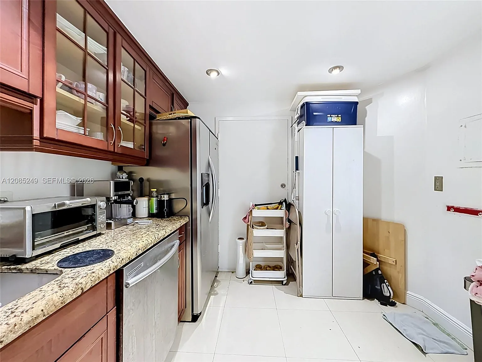 Buckley Towers Condo - Ea — Photo 3
