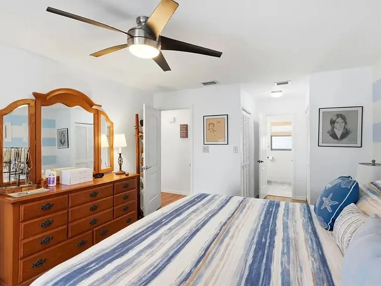 1433 Mediterranean Dr #E — Photo 15