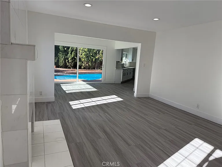 5527 Beckford Ave — Photo 8