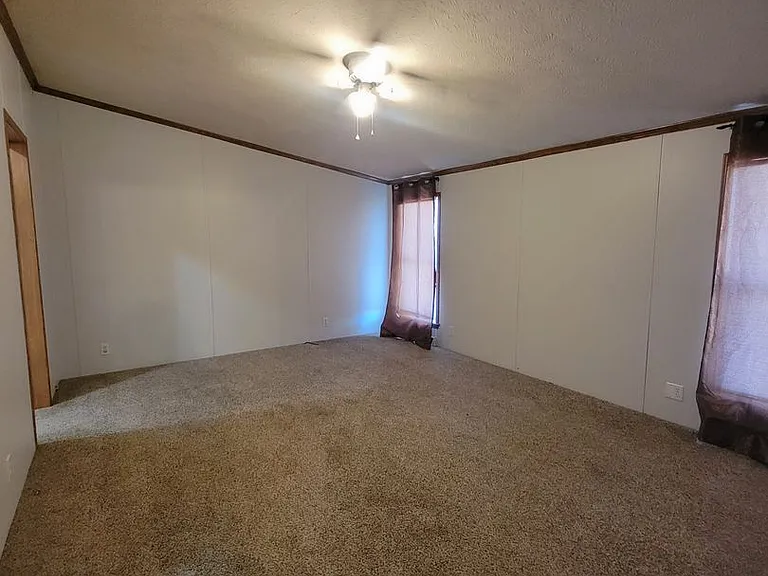 500 N Oakwood St — Photo 7