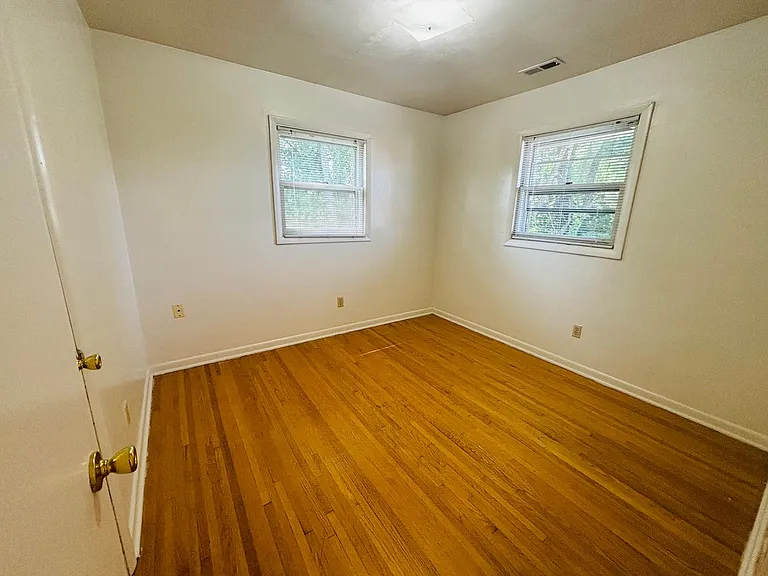 1407 Toms Creek Rd #8 — Photo 13