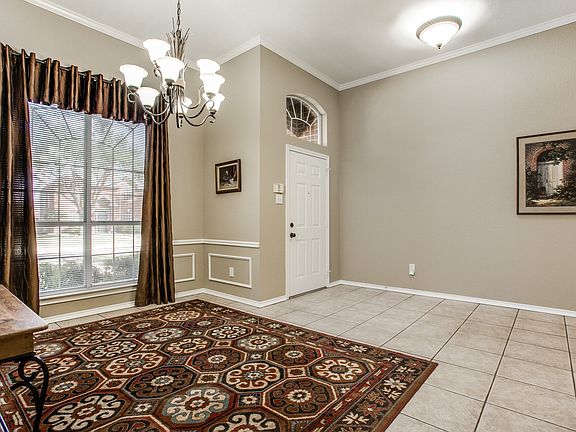 5th image of 2613 Grasmere St