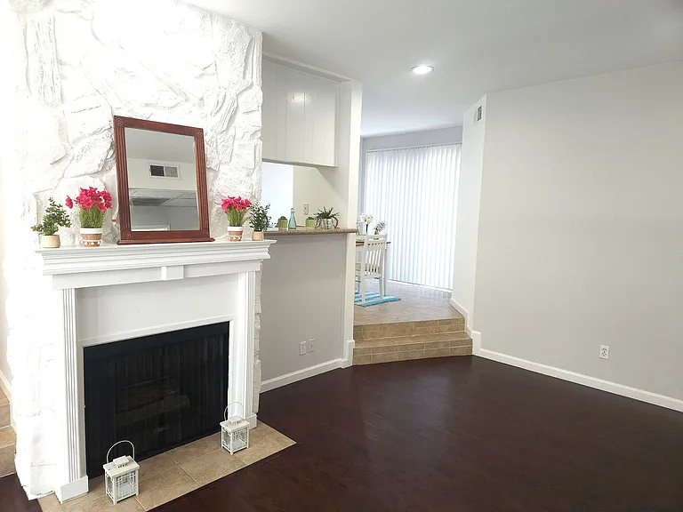 13028 Valleyheart Dr — Photo 12