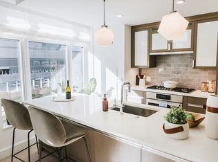 100 Lovejoy Wharf UNIT 6B, Boston, MA 02114