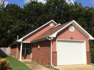 2482 Arlington Dr, Tupelo, MS 38801