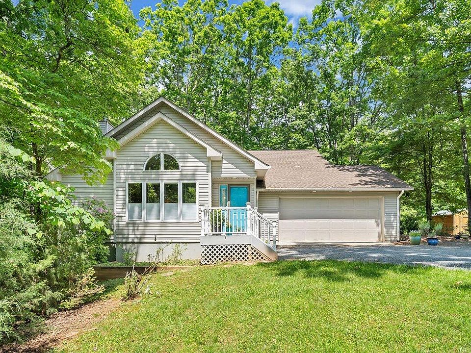 1st image of 140 Crawford Dr