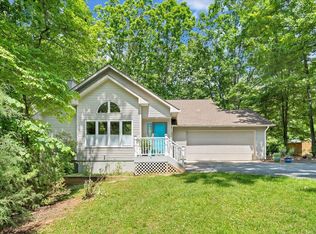 140 Crawford Dr, Moneta, VA 24121
