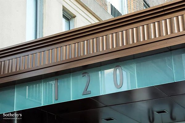 Sold by Sotheby's International Realty | media 11