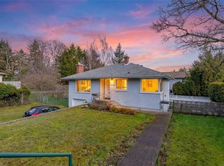 4121 Quadra St, Saanich, BC V8X 1L1