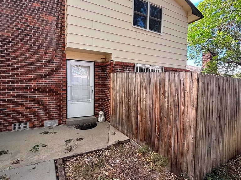 54 Nome Way #B — Photo 1