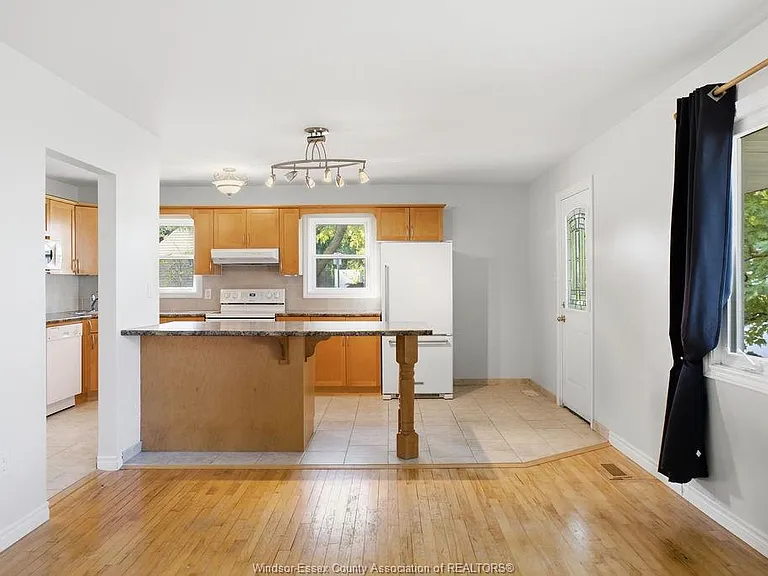 866 Francois Ct — Photo 8