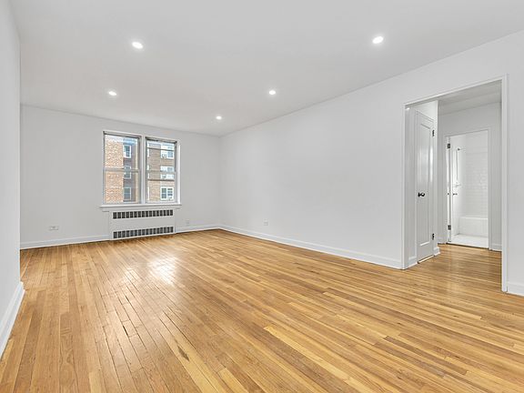 4th image of 66-33 Yellowstone Blvd #4A