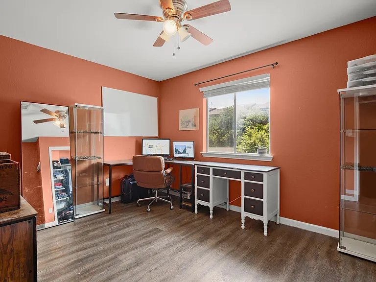 8715 Dandelion Trl — Photo 18