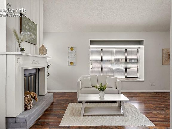 5th image of 4684 Winewood Village Dr