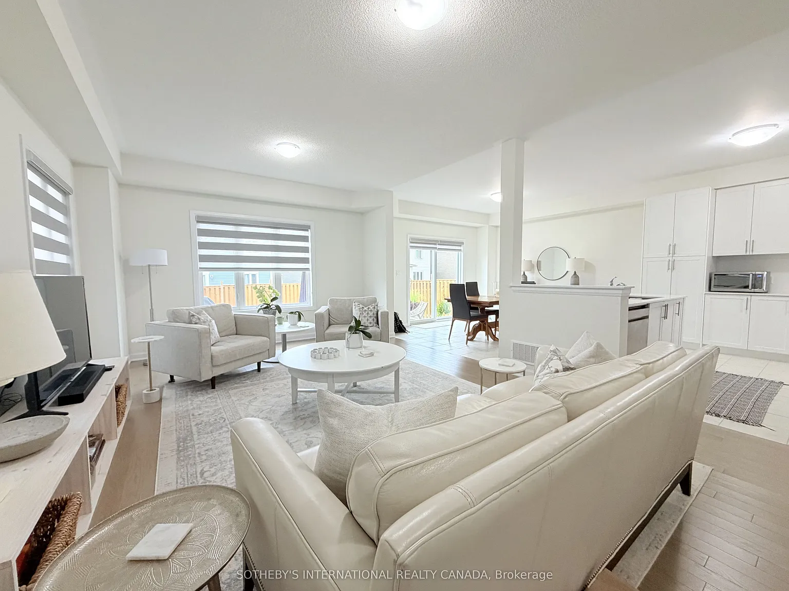 4 bed, $2,850 — Photo 2