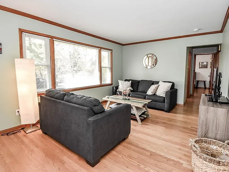 921 S Eastside Dr — Photo 14
