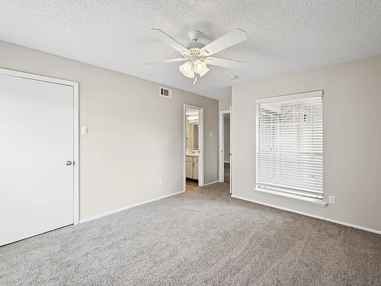 Preston Oaks — Photo 25