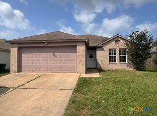 117 Clydesdale Ln, Victoria, TX 77904
