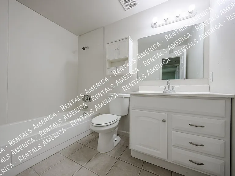 3550 E Voltaire Dr — Photo 17